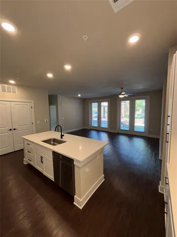 $2,350 | 111 Town Place, Unit 232, Fairview, TX 75069