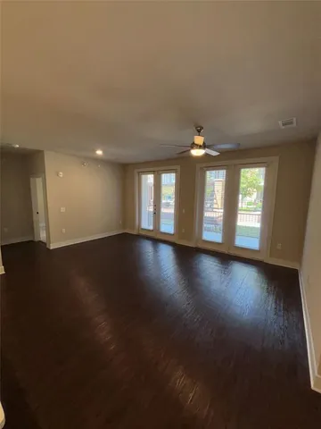 $2,350 | 111 Town Place, Unit 232, Fairview, TX 75069