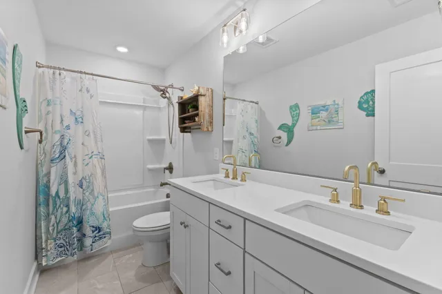 $890,000 | 122 Tidewater Way, Wando, SC 29492