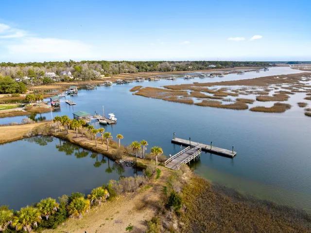 $890,000 | 122 Tidewater Way, Wando, SC 29492