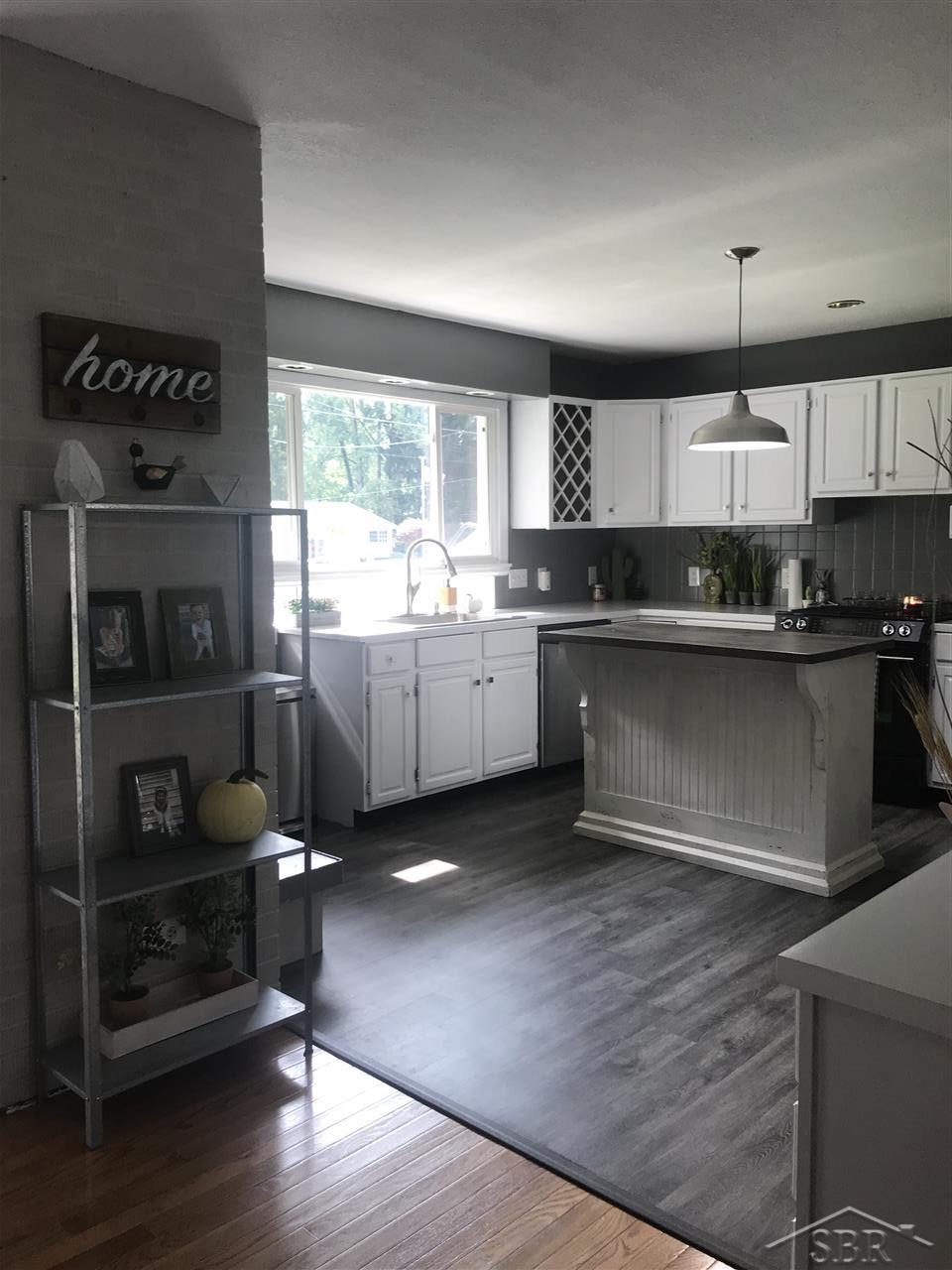 8172 Geddes Road Saginaw, MI 48609 - Photo 13 of 47 31395174-12.JPG