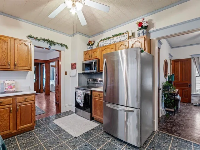 $187,500 | 517 12th Street, Dewitt, IA 52742