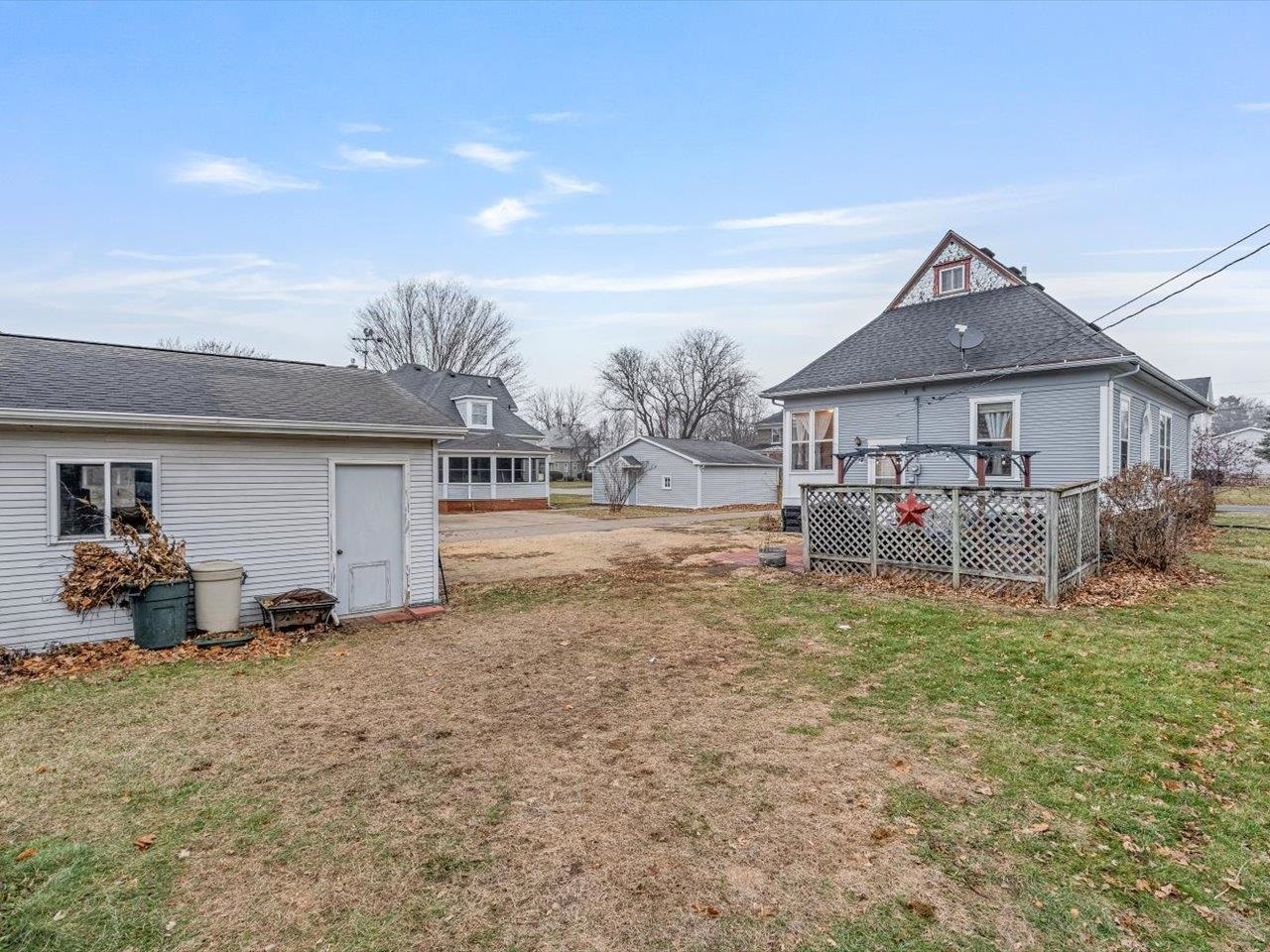517 12th Street Dewitt, IA 52742 - Photo 9 of 40 a view of a house with a outdoor space