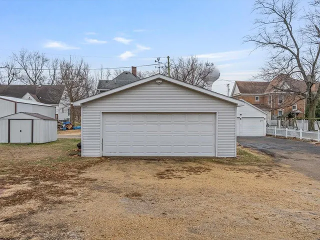 $187,500 | 517 12th Street, Dewitt, IA 52742