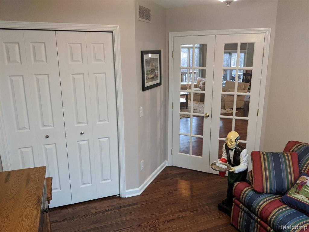 3255 Fairgrove Terrace Rochester Hills, MI 48309 - Photo 24 of 38
