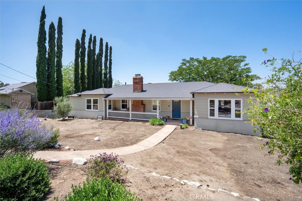 10439 Pinyon Avenue Tujunga, CA 91042 - Photo 3 of 39