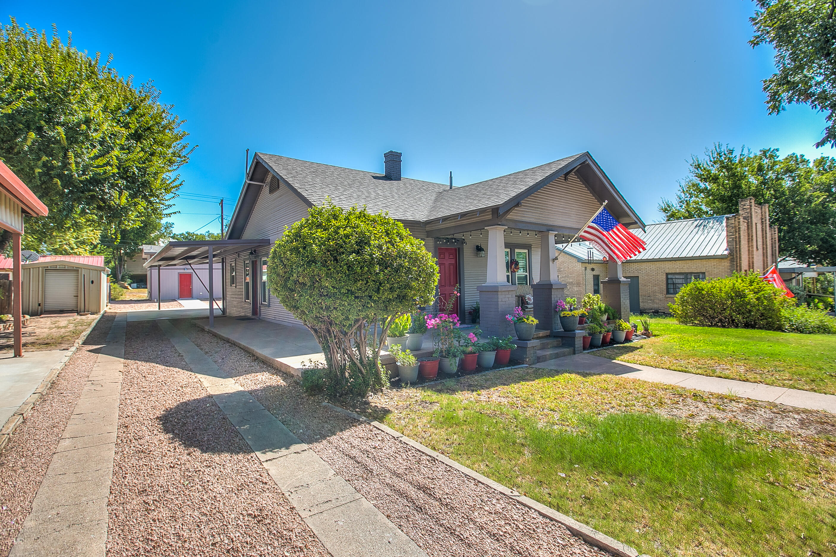 304 North 8th Street Ballinger, TX 76821 - Photo 3 of 26 6L4A2998_2999_3000_3001_3002