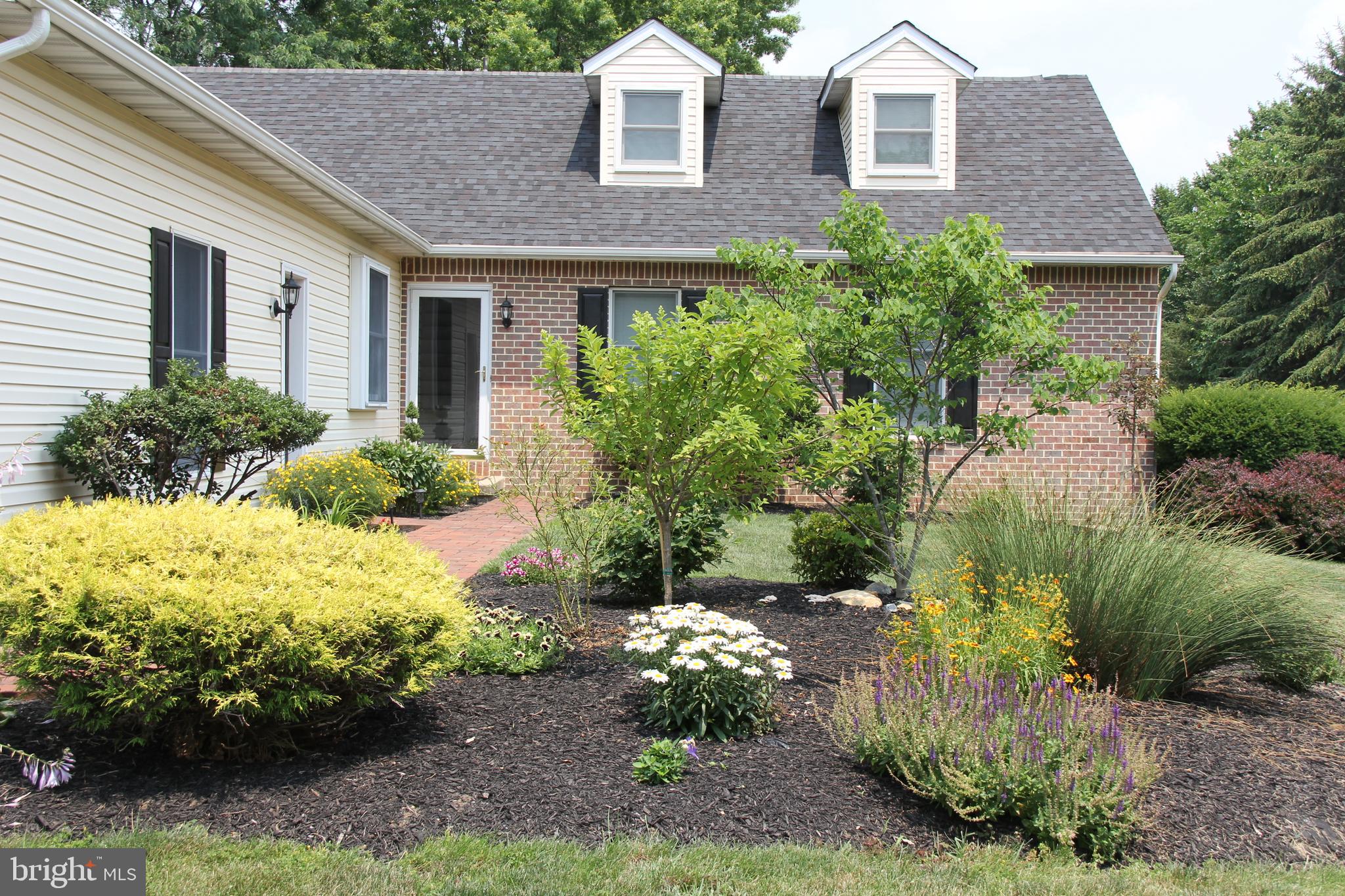 2743 Pendleton Drive Lititz, PA 17543 - Photo 3 of 69