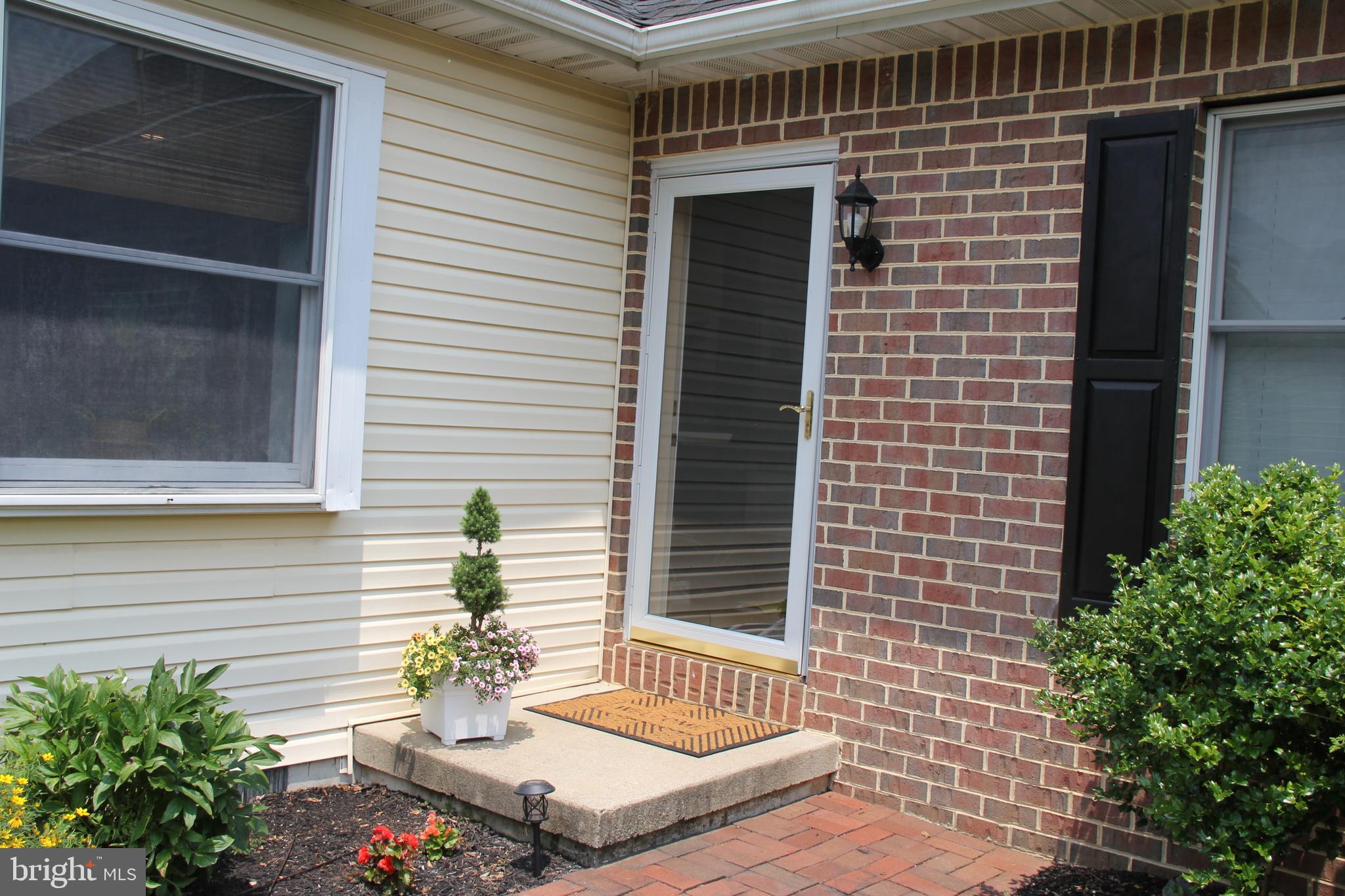 2743 Pendleton Drive Lititz, PA 17543 - Photo 5 of 69