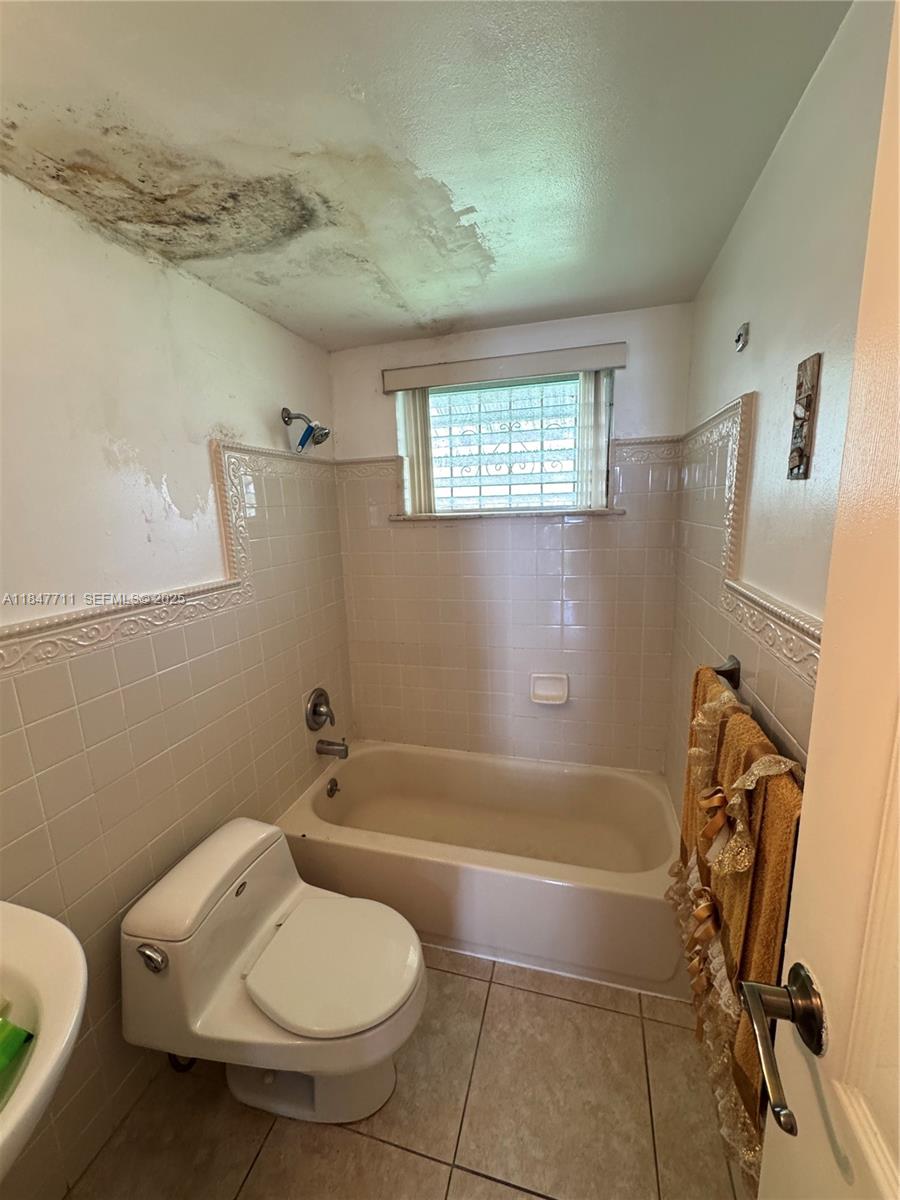 71 Northwest 76th Street, Unit 5 Miami, FL 33150 - Photo 11 of 20