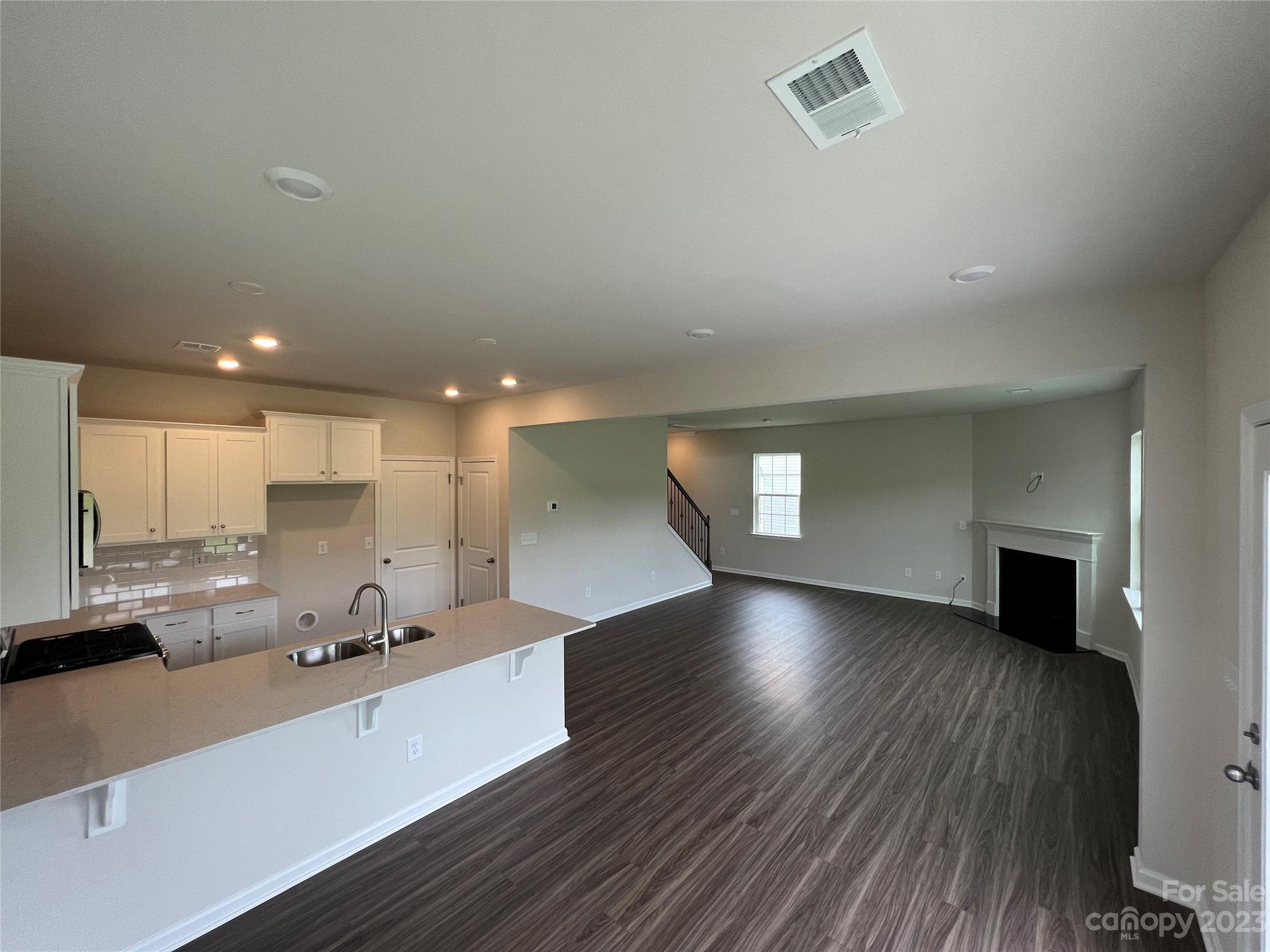 15705 Capps Road, Unit BW46 Charlotte, NC 28278 - Photo 5 of 13 Gallery Image 5