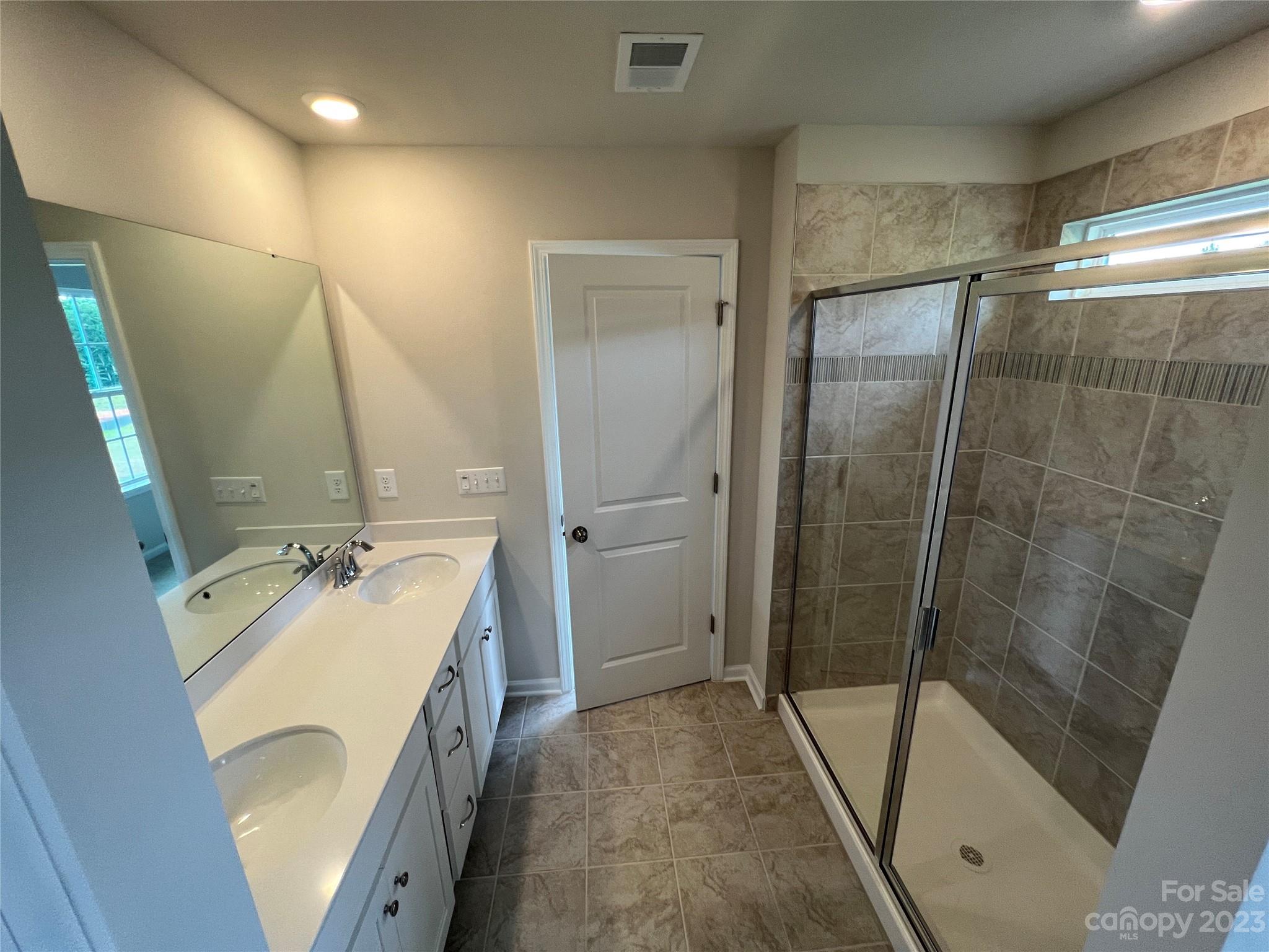 15705 Capps Road, Unit BW46 Charlotte, NC 28278 - Photo 9 of 13 Gallery Image 9