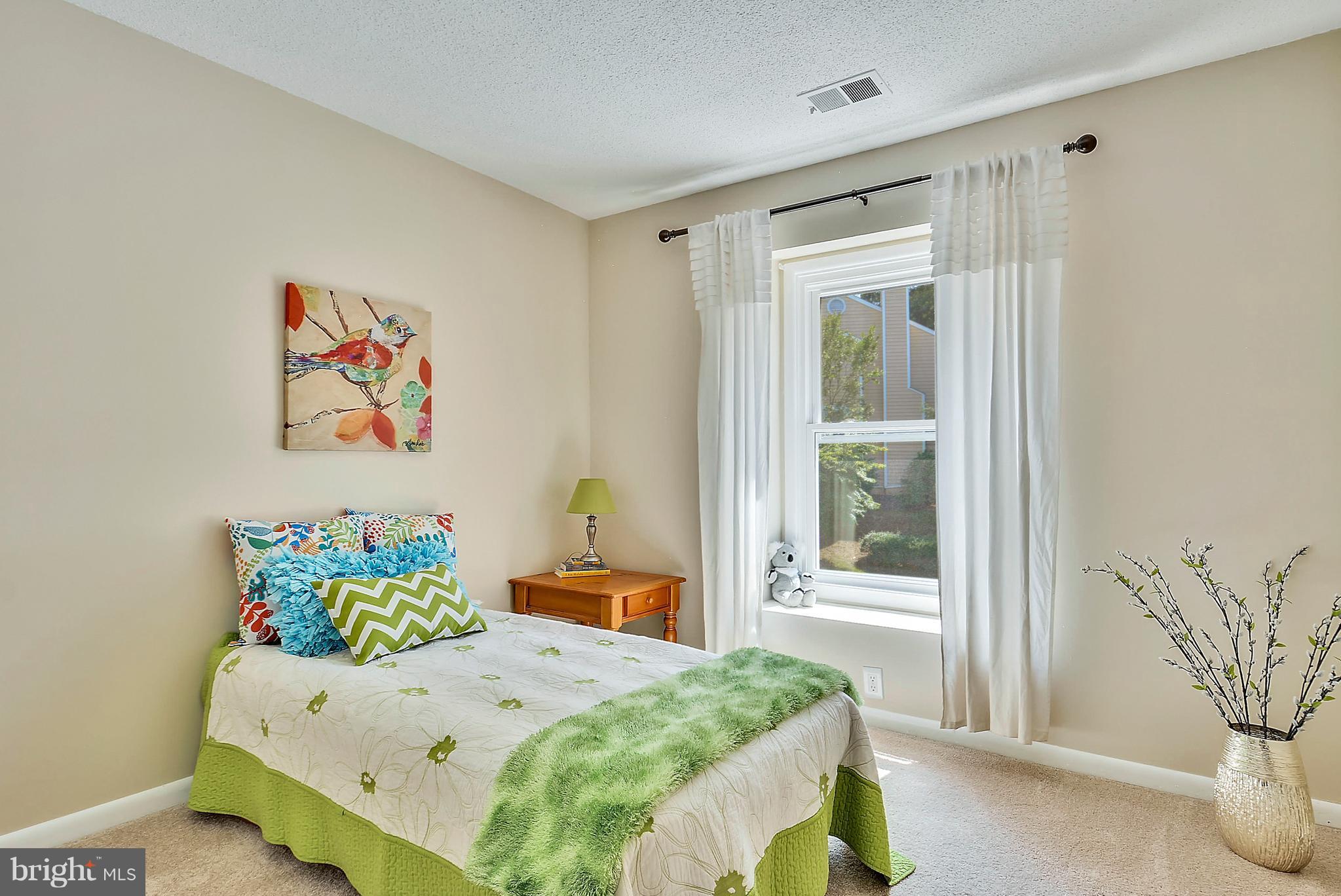 1417 Newport Spring Court Reston, VA 20194 - Photo 17 of 26 Bedroom 3