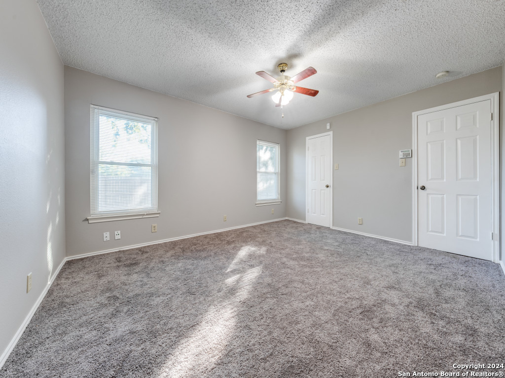 12127 Branding Point Helotes, TX 78023 - Photo 12 of 20