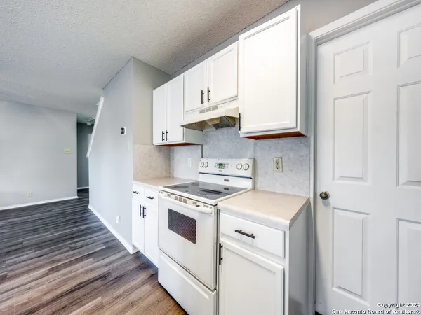 $330,000 | 12127 Branding Point, Helotes, TX 78023