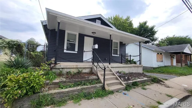 $88,900 | 3818 North Hanley Road, St. Louis, MO 63121