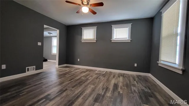 $88,900 | 3818 North Hanley Road, St. Louis, MO 63121