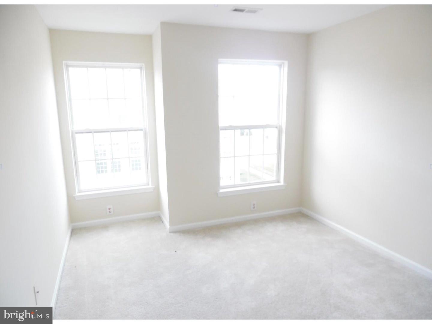 12 Swan Court Riverside, NJ 08075 - Photo 5 of 10
