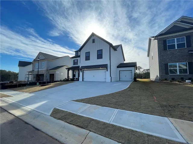 a house view with a outdoor space