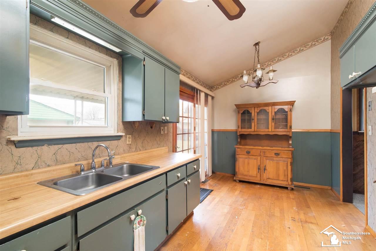1054 South Henry Ruff Road Westland, MI 48186 - Photo 7 of 14