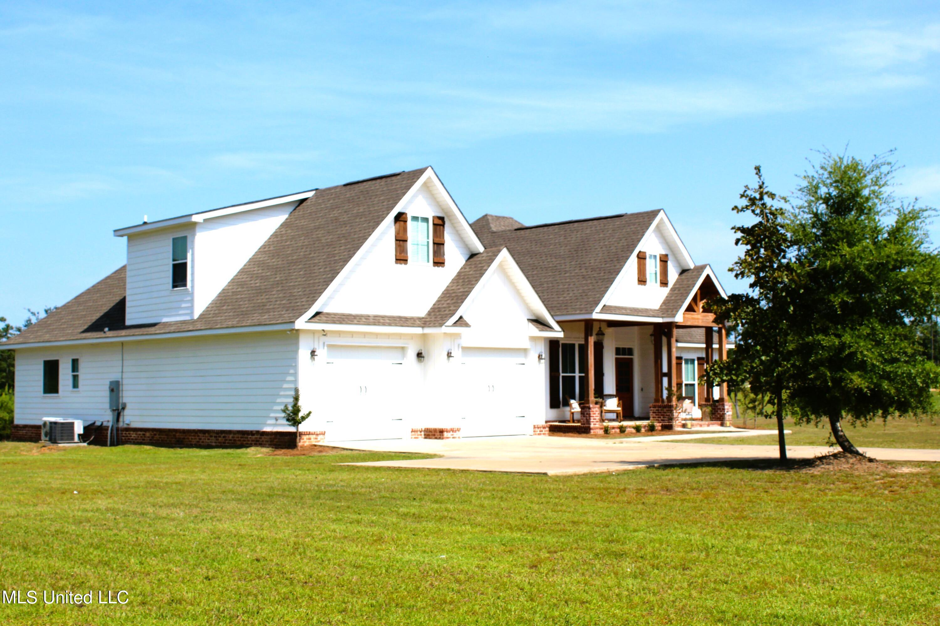 161 Homestead Road Lucedale, MS 39452 - Photo 2 of 66 IMG_2414