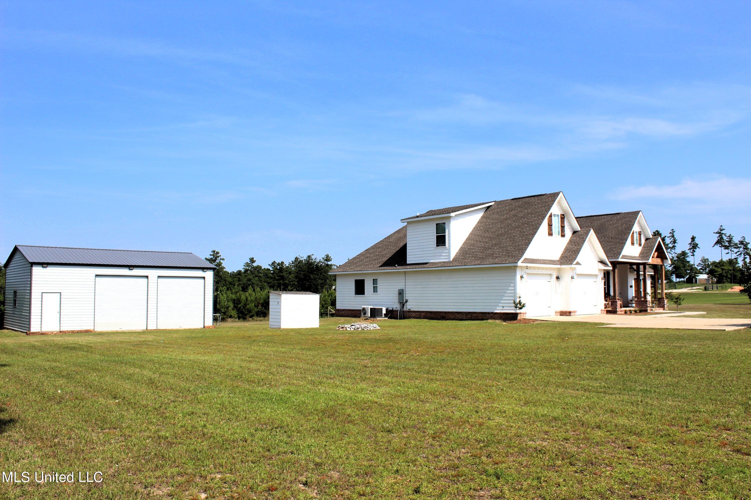 161 Homestead Road Lucedale, MS 39452 - Photo 6 of 66 IMG_2413
