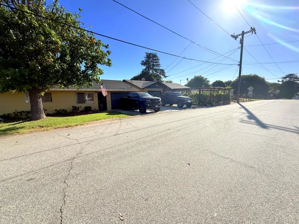 $1,099,000 | 50 East Portal Street, Oak View, CA 93022