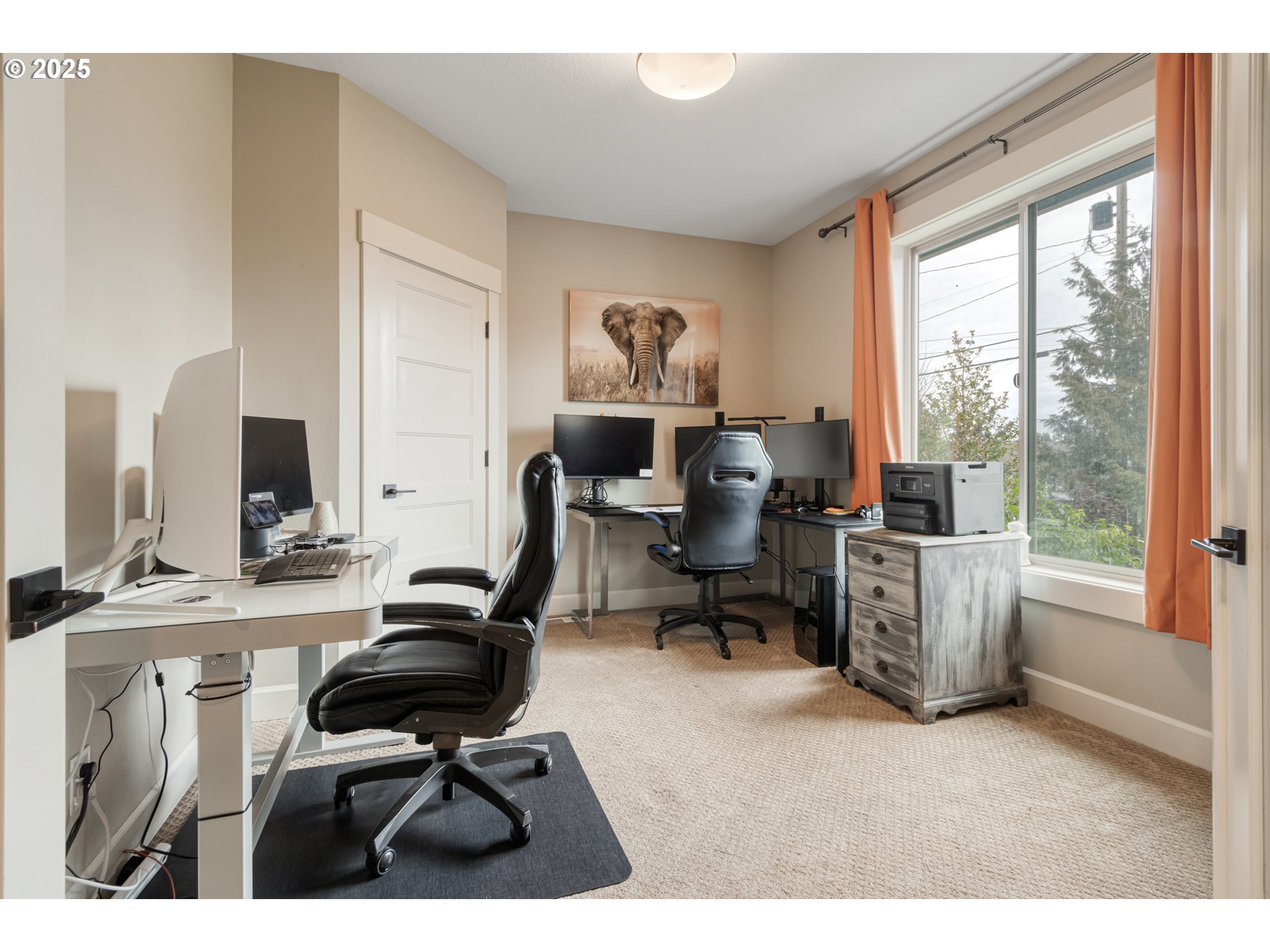 4626 Southeast Chase Road Gresham, OR 97080 - Photo 15 of 25 Owner's Suite Bathroom