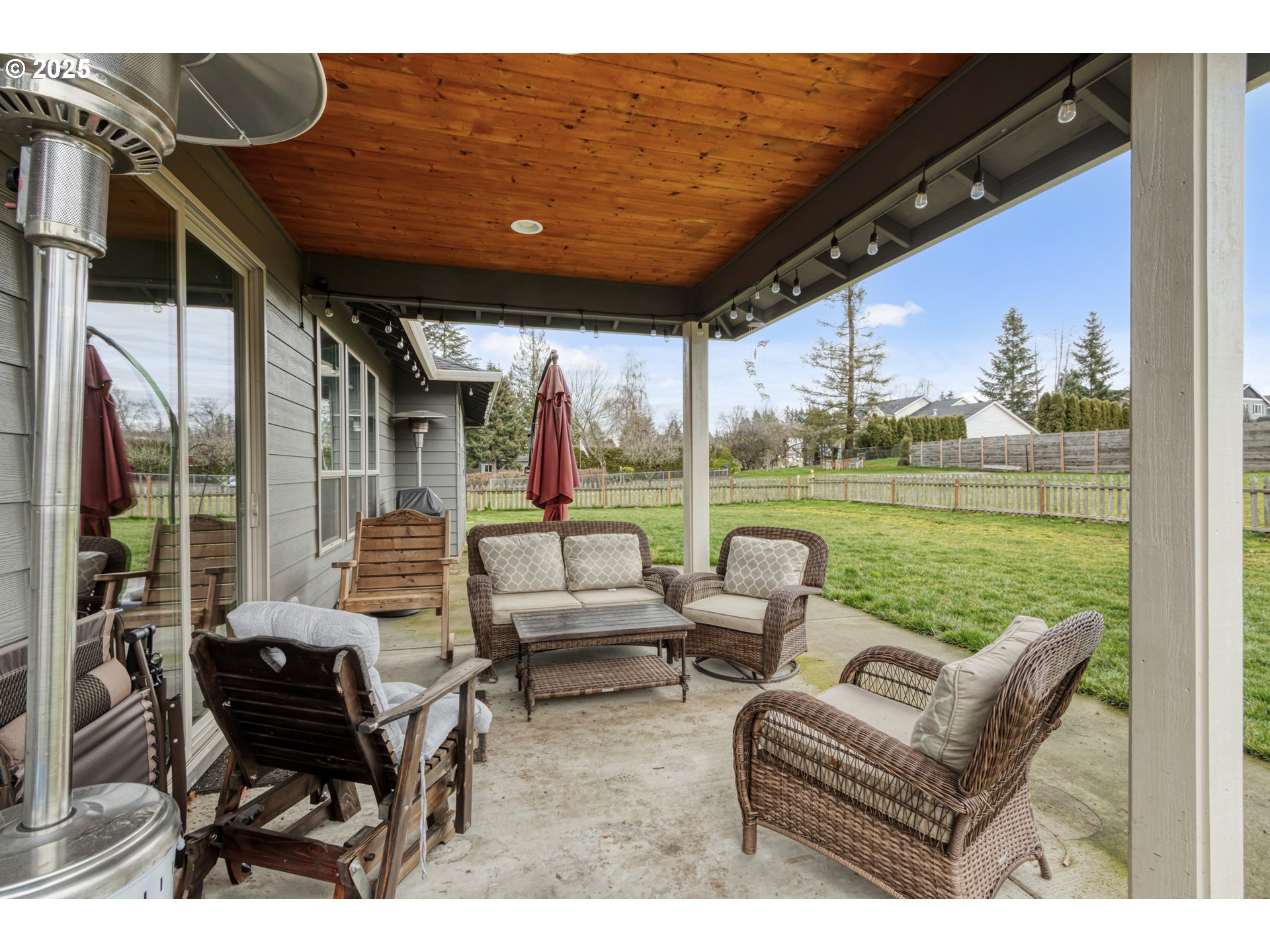 4626 Southeast Chase Road Gresham, OR 97080 - Photo 19 of 25 Bathroom