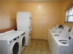 2929 West Oak Ridge Road, Unit E8 Orlando, FL 32809 - Photo 13 of 16