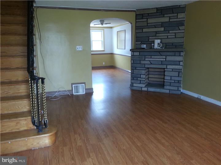 2212 Disston Street Philadelphia, PA 19149 - Photo 2 of 9