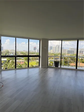 $5,000 | 3640 Yacht Club Drive, Unit 805, Aventura, FL 33180