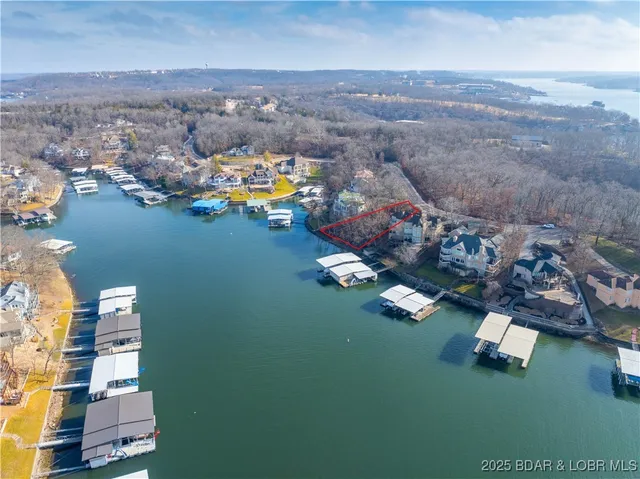 $499,900 | 49 Regency Cove Drive, Four Seasons, MO 65049