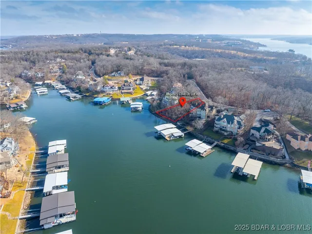 $499,900 | 49 Regency Cove Drive, Four Seasons, MO 65049