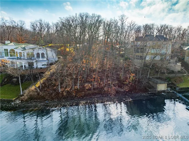 $499,900 | 49 Regency Cove Drive, Four Seasons, MO 65049