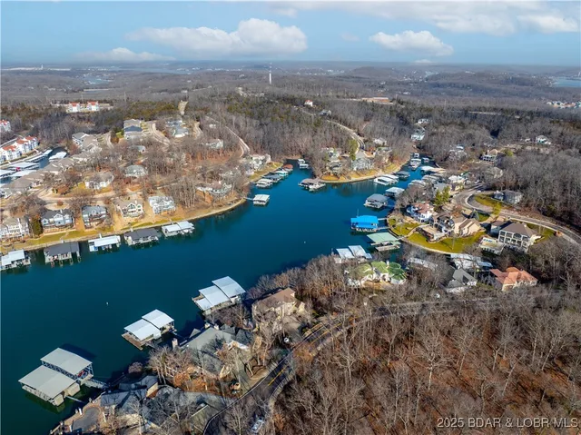 $499,900 | 49 Regency Cove Drive, Four Seasons, MO 65049