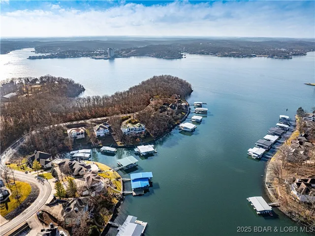 $499,900 | 49 Regency Cove Drive, Four Seasons, MO 65049