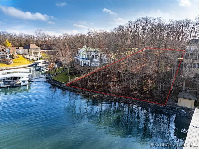 $499,900 | 49 Regency Cove Drive, Four Seasons, MO 65049