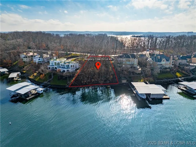 $499,900 | 49 Regency Cove Drive, Four Seasons, MO 65049