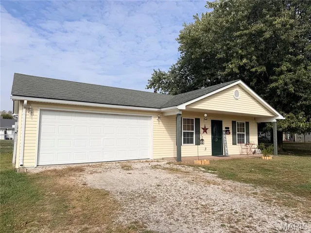 $189,000 | 1317 West Church Street, Bowling Green, MO 63334