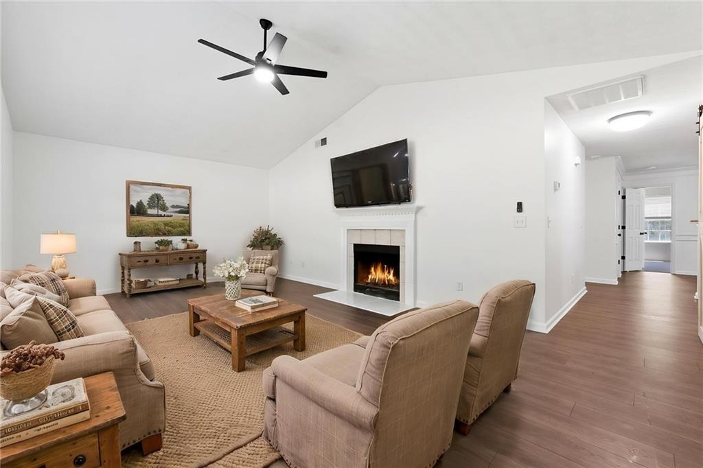275 Jack Russell Road Newnan, GA 30263 - Photo 6 of 33