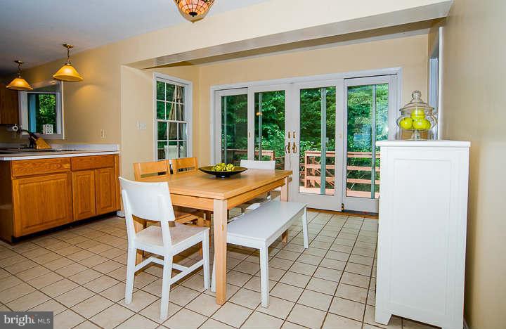 8710 Fox Ridge Road Springfield, VA 22152 - Photo 6 of 30 Kitchen
