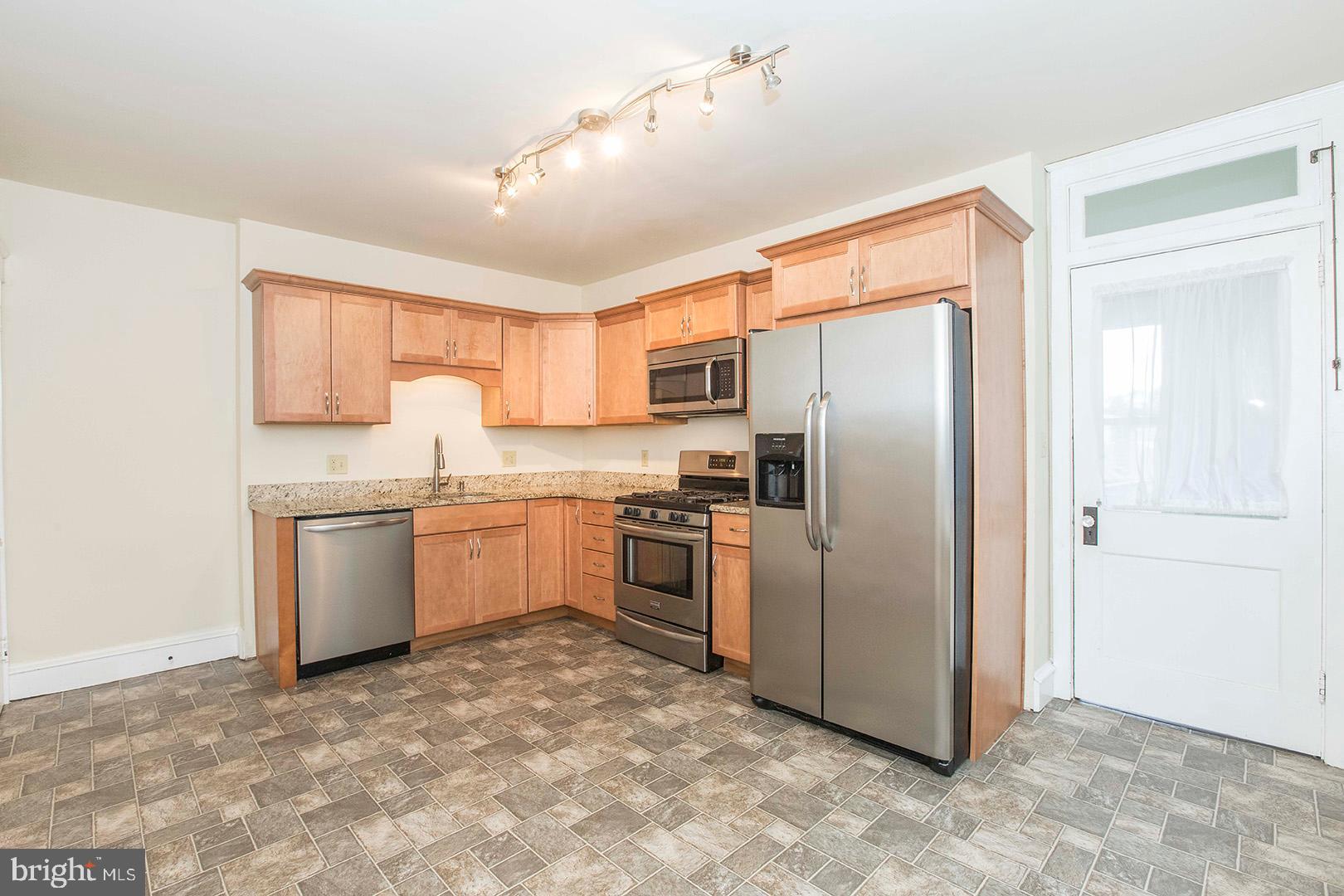 1017 New Holland Road Reading, PA 19607 - Photo 7 of 25