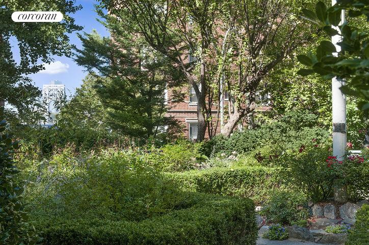 116 Pinehurst Avenue, Unit D1 Manhattan, NY 10033 - Photo 13 of 17