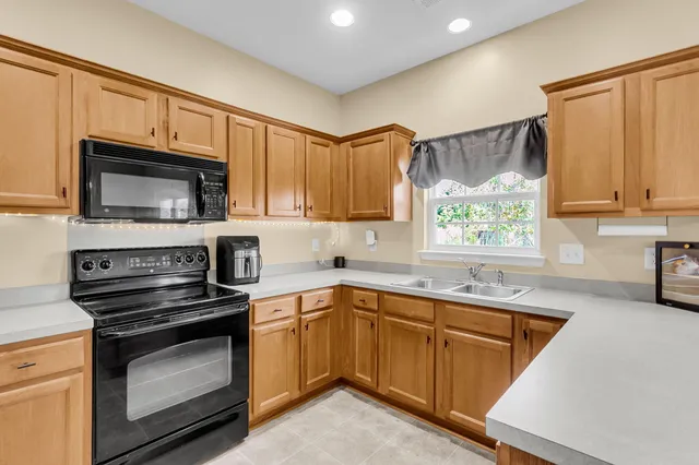 $375,000 | 120 Speer Street, Goose Creek, SC 29445