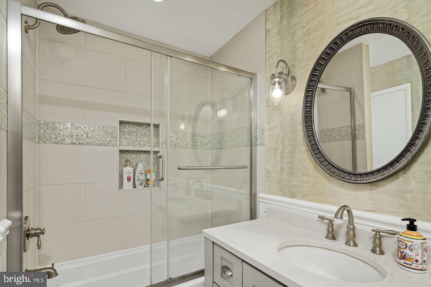 226 Reed Street Philadelphia, PA 19147 - Photo 15 of 24 Gallery Image 15