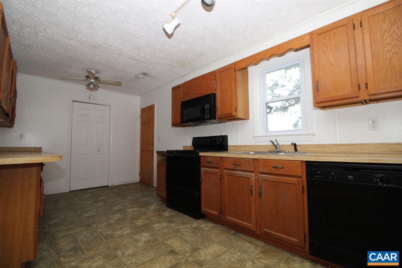 6843 Venable Road Kents Store, VA 23084 - Photo 4 of 11 Gallery Image 4