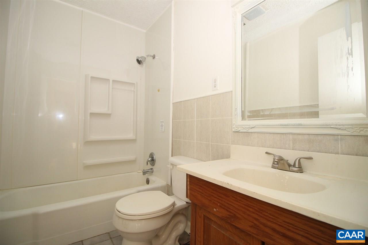 6843 Venable Road Kents Store, VA 23084 - Photo 8 of 11 Gallery Image 8