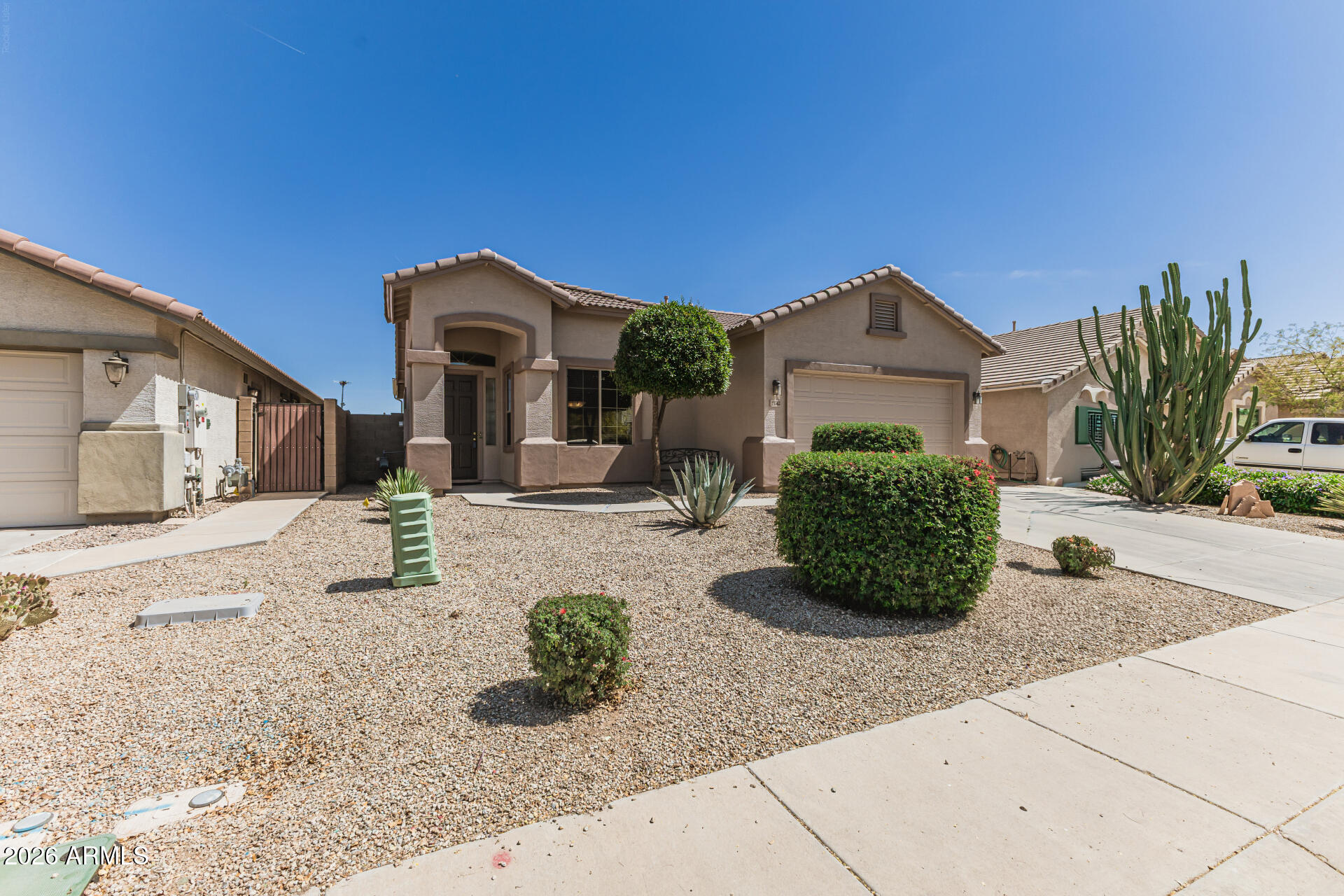 21563 Greenway Road Maricopa, AZ 85138 - Photo 2 of 29 02 Greenway