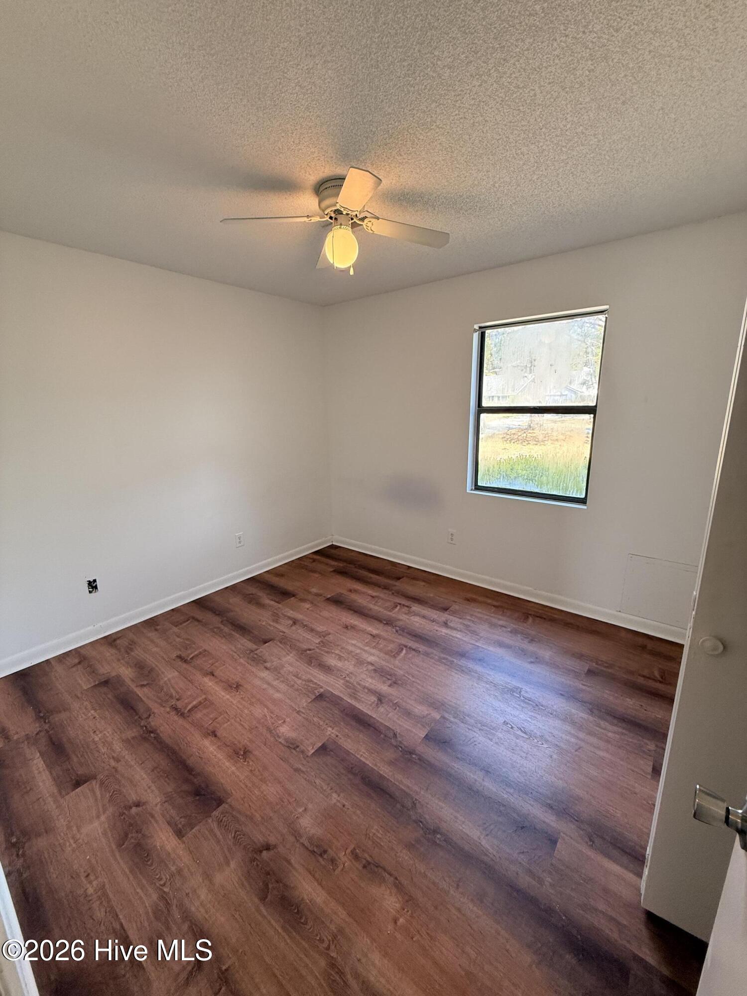 925 Hunting Ridge Road Wilmington, NC 28412 - Photo 5 of 27 Bedroom 1